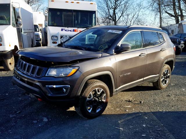 3C4NJDDB4JT307360 - 2018 JEEP COMPASS TR GRAY photo 2