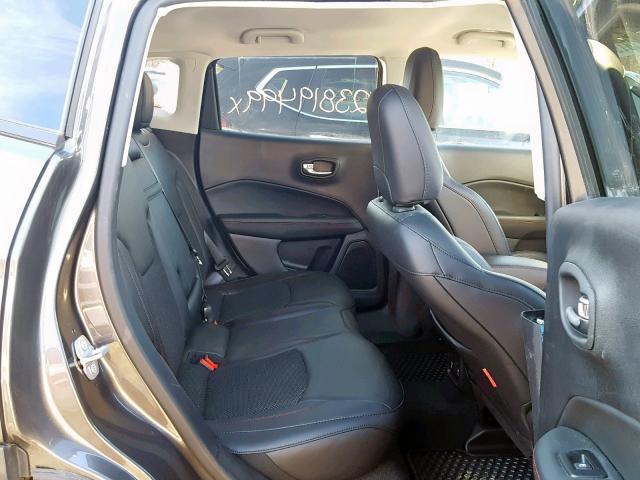 3C4NJDDB4JT307360 - 2018 JEEP COMPASS TR GRAY photo 6