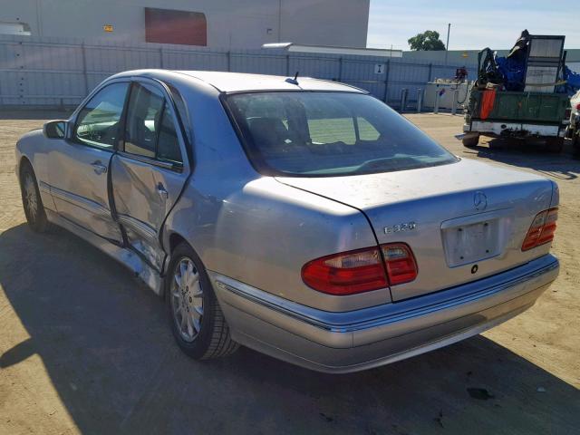 WDBJF65J31B256533 - 2001 MERCEDES-BENZ E 320 SILVER photo 3