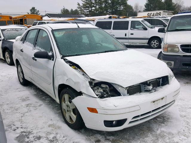 1FAHP34N07W124918 - 2007 FORD FOCUS ZX4 WHITE photo 1