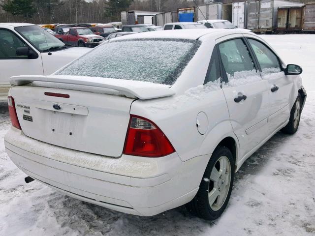 1FAHP34N07W124918 - 2007 FORD FOCUS ZX4 WHITE photo 4