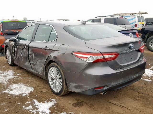 4T1B21HK5JU005313 - 2018 TOYOTA CAMRY HYBR GRAY photo 3