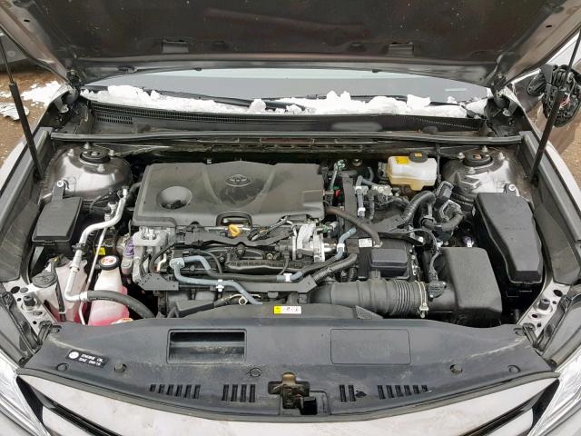 4T1B21HK5JU005313 - 2018 TOYOTA CAMRY HYBR GRAY photo 7