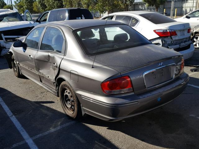 KMHWF25S53A715610 - 2003 HYUNDAI SONATA GL GRAY photo 3