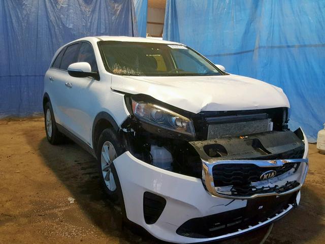 5XYPGDA52KG489123 - 2019 KIA SORENTO LX WHITE photo 1