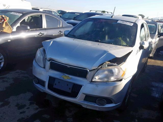 KL1TD6DE3AB136436 - 2010 CHEVROLET AVEO LS SILVER photo 2