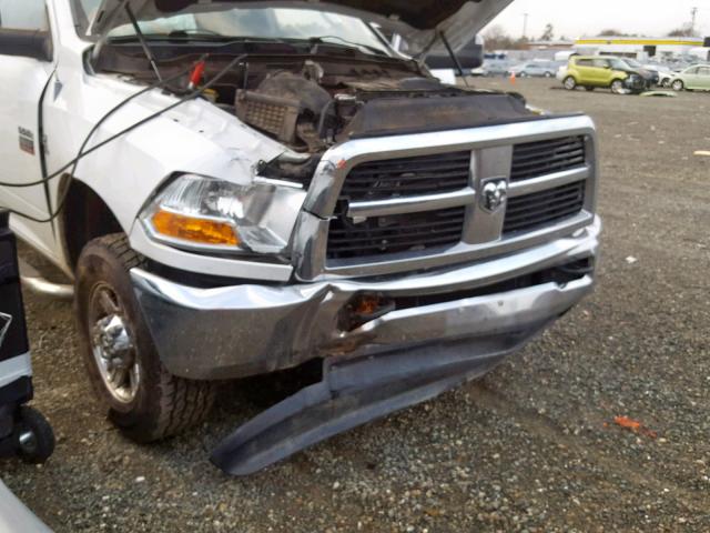 3D7UT2CLXBG542589 - 2011 DODGE RAM 2500 WHITE photo 9