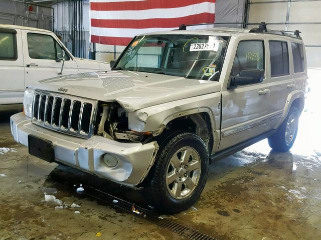 1J8HG582X6C297750 - 2006 JEEP COMMANDER SILVER photo 2