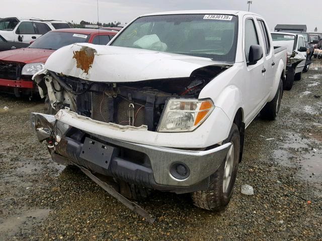 1N6AD09W78C405604 - 2008 NISSAN FRONTIER C WHITE photo 2