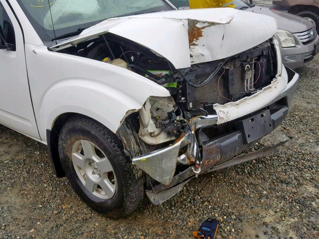 1N6AD09W78C405604 - 2008 NISSAN FRONTIER C WHITE photo 9