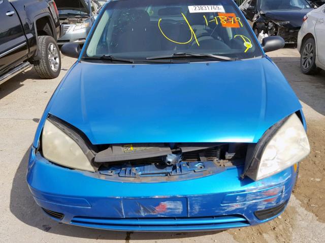 1FAFP37N57W262098 - 2007 FORD FOCUS ZX5 BLUE photo 9