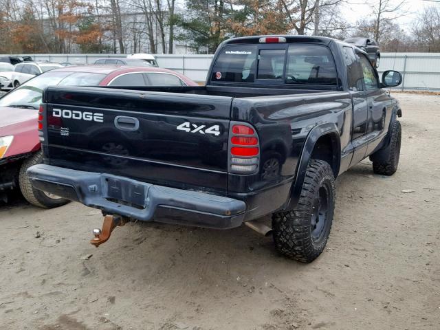 1B7GG22N3YS596641 - 2000 DODGE DAKOTA BLACK photo 4