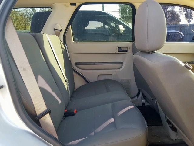 1FMCU0C78BKC39907 - 2011 FORD ESCAPE XLS SILVER photo 6