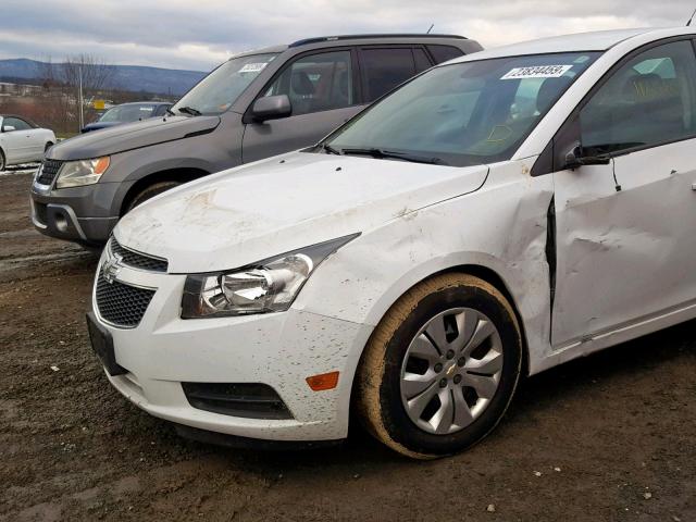 1G1PA5SG4E7431662 - 2014 CHEVROLET CRUZE LS WHITE photo 9