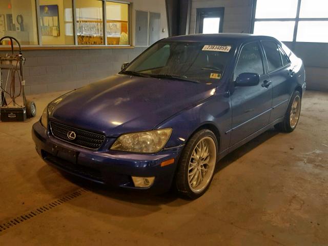 JTHBD192920043082 - 2002 LEXUS IS 300 BLUE photo 2