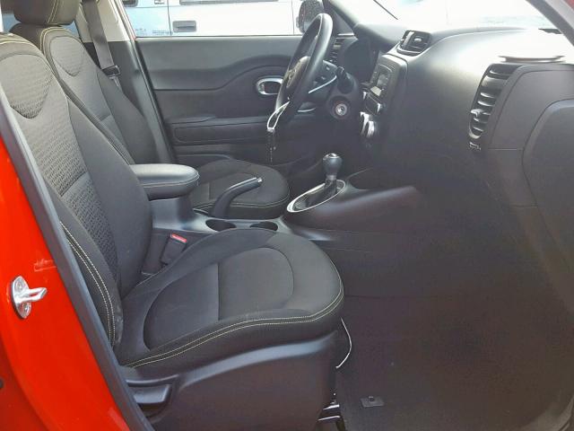 KNDJP3A54F7794559 - 2015 KIA SOUL + RED photo 5