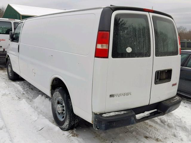 1GTHG39V271134625 - 2007 GMC SAVANA G35 WHITE photo 3