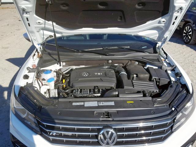 1VWDT7A38HC037590 - 2017 VOLKSWAGEN PASSAT R-L WHITE photo 7