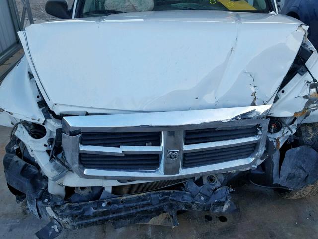 1D7HE48K55S151547 - 2005 DODGE DAKOTA QUA WHITE photo 7