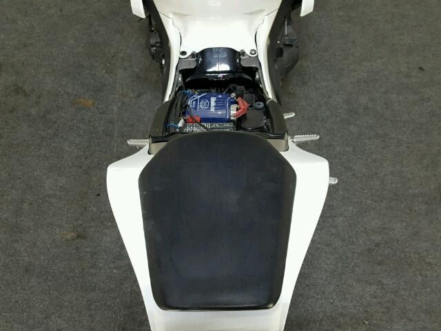 JH2SC5904AK200361 - 2010 HONDA CBR1000 RR WHITE photo 13