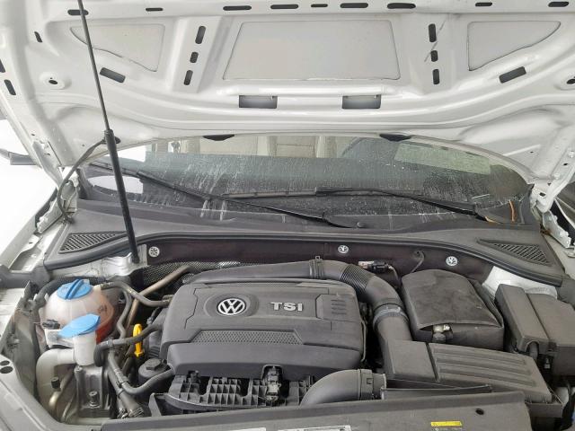 1VWDT7A38HC067995 - 2017 VOLKSWAGEN PASSAT R-L 白色 照片 7