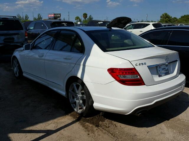 WDDGF4HB1EG220827 - 2014 MERCEDES-BENZ C250 WHITE photo 3