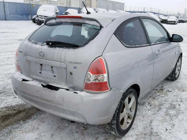 KMHCN35C78U094042 - 2008 HYUNDAI ACCENT BAS SILVER photo 4