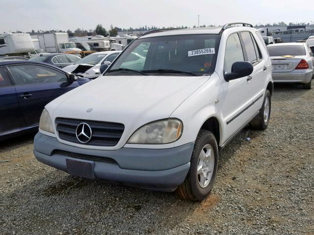 4JGAB54E5WA030921 - 1998 MERCEDES-BENZ ML 320 WHITE photo 2