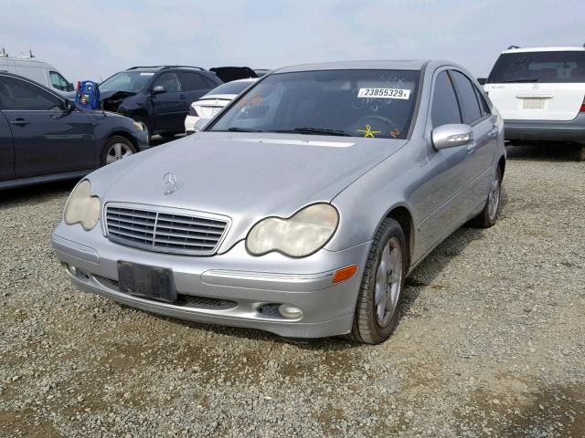 WDBRF61J14E018126 - 2004 MERCEDES-BENZ C 240 银色 照片 2