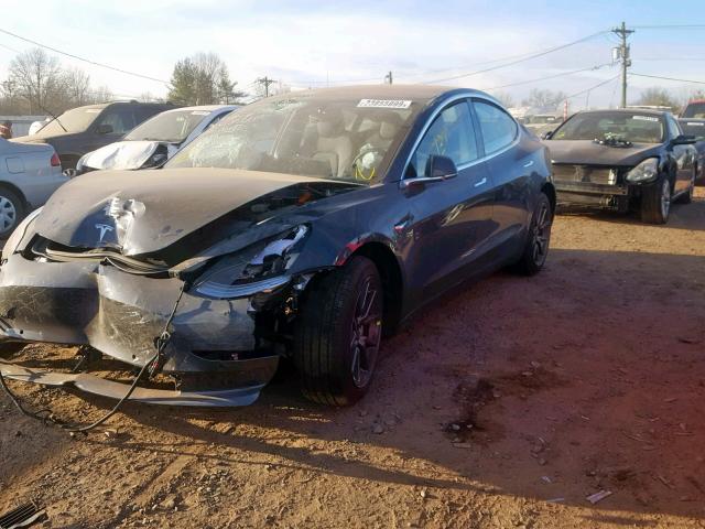 5YJ3E1EB1JF090647 - 2018 TESLA MODEL 3 GRAY photo 2