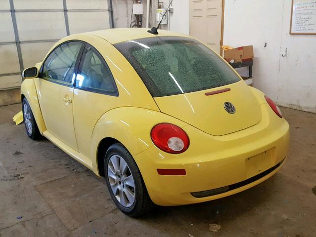 3VWRW3AG9AM022870 - 2010 VOLKSWAGEN NEW BEETLE Gelb Foto 3