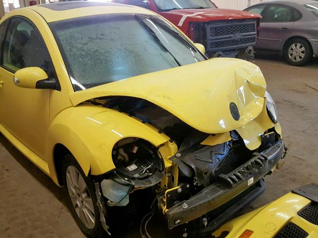 3VWRW3AG9AM022870 - 2010 VOLKSWAGEN NEW BEETLE Gelb Foto 9