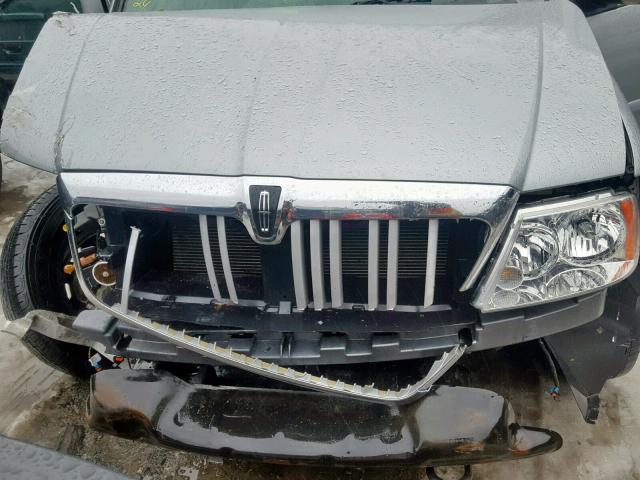 5LMFU28556LJ24520 - 2006 LINCOLN NAVIGATOR 灰色 照片 7