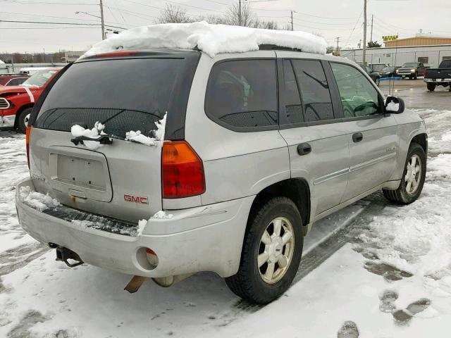 1GKDT13SX62276215 - 2006 GMC ENVOY SILVER photo 4