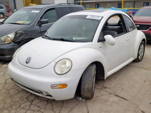 3VWDD21C31M440199 - 2001 VOLKSWAGEN NEW BEETLE Weiß Foto 2