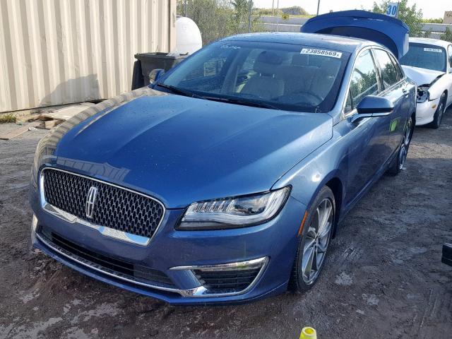 3LN6L5A92JR622334 - 2018 LINCOLN MKZ PREMIE BLUE photo 2