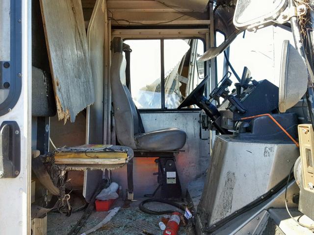 5B4KPD2V763415012 - 2006 WORKHORSE CUSTOM CHASSIS COMMERCIAL 白色 照片 5