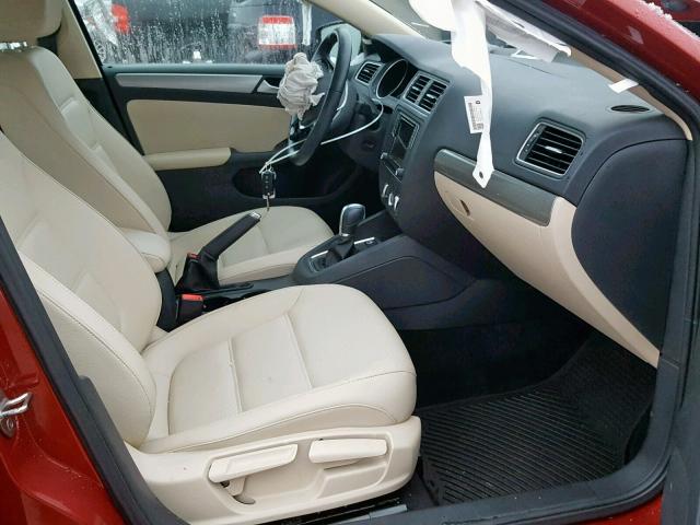 3VWDB7AJ5HM369180 - 2017 VOLKSWAGEN JETTA SE 红色 照片 5