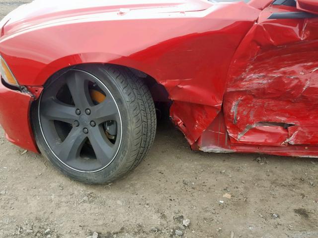 2C3CDXHGXDH643747 - 2013 DODGE CHARGER SX RED photo 9