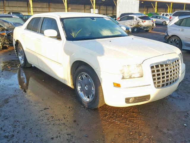 2C3KA53G66H488164 - 2006 CHRYSLER 300 TOURIN WHITE photo 1