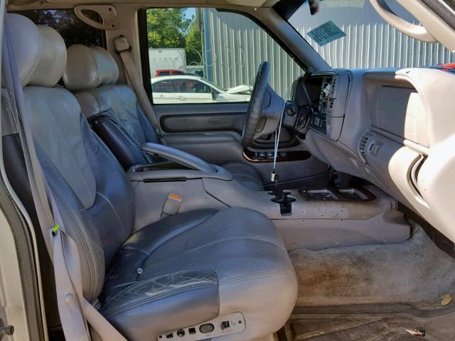 1GKEK13R1YR151019 - 2000 GMC YUKON DENA SILVER photo 5