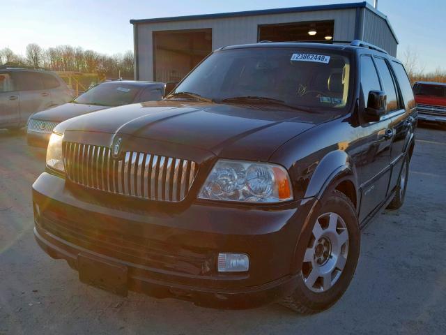 5LMFU28535LJ15958 - 2005 LINCOLN NAVIGATOR 黑色 照片 2