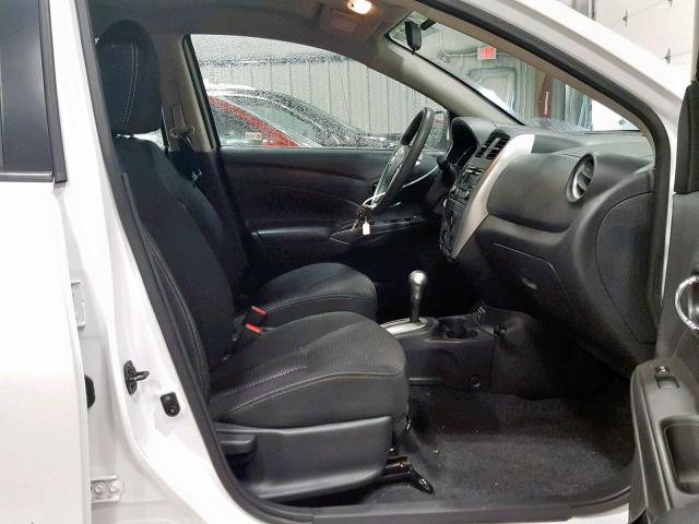 3N1CN7APXJK396308 - 2018 NISSAN VERSA S WHITE photo 5