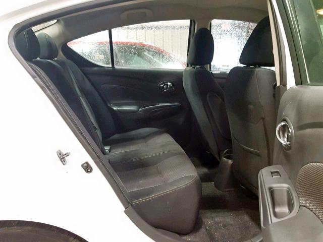 3N1CN7APXJK396308 - 2018 NISSAN VERSA S WHITE photo 6