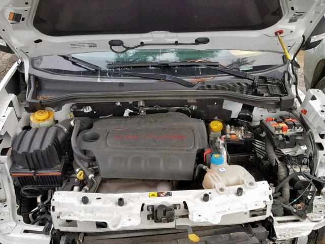 ZFBERFAT2F6954409 - 2015 RAM PROMASTER 白色 照片 7