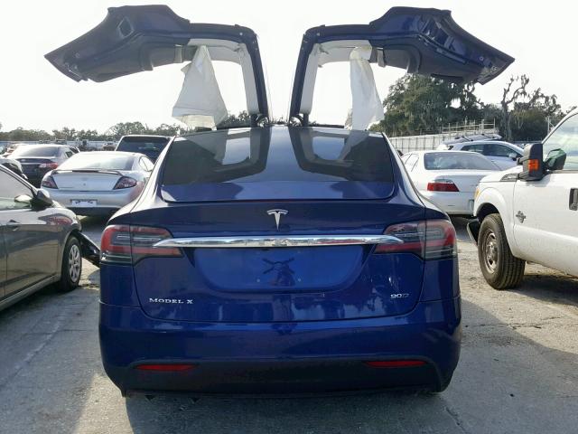 5YJXCBE27GF004165 - 2016 TESLA MODEL X BLUE photo 9