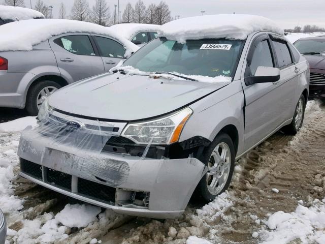 1FAHP36NX9W245357 - 2009 FORD FOCUS SES SILVER photo 2