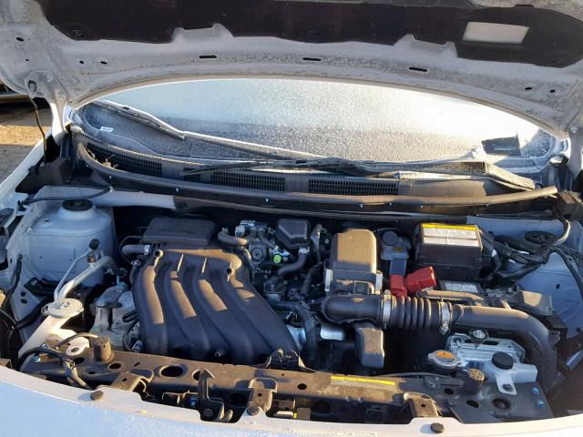 3N1CN7AP4JK419534 - 2018 NISSAN VERSA S SILVER photo 7