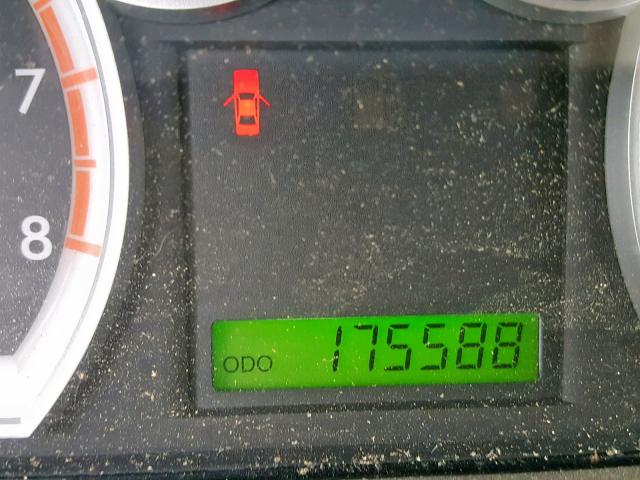 KL1TD6DE6AB116729 - 2010 CHEVROLET AVEO LS WHITE photo 8