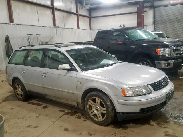 WVWVD23B8YE324802 - 2000 VOLKSWAGEN PASSAT GLX 银色 照片 9